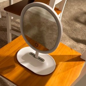 Light-up Vanity Mirror